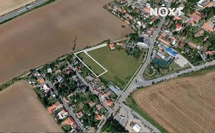 Prodej stavebního pozemku 3 336 m², Chrášťany