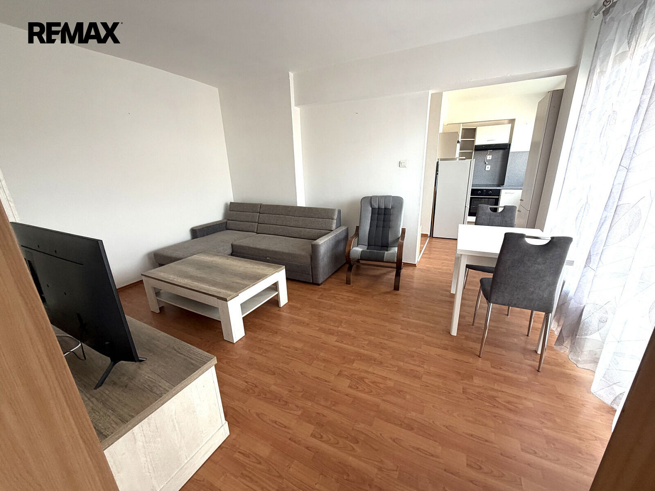 Pronájem bytu 2+kk 50 m² – fotografie 2