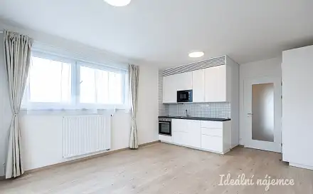 Pronájem bytu 1+kk 32 m²