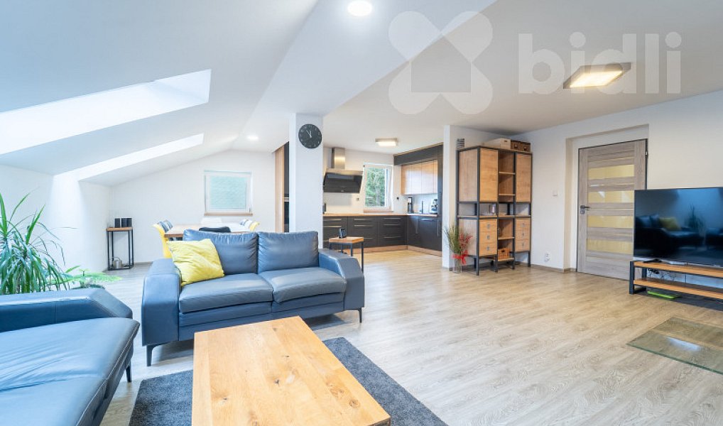 Prodej domu 319 m² s pozemkem 1 961 m², Dublovice – náhled fotky 3