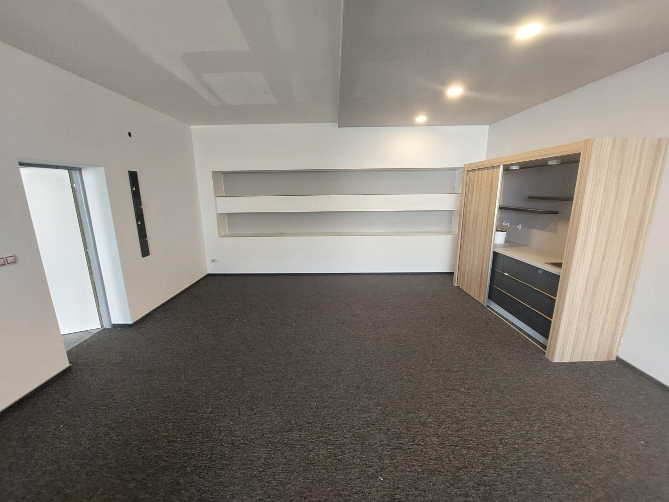 Pronájem obchodních prostor 45 m² – fotografie 3