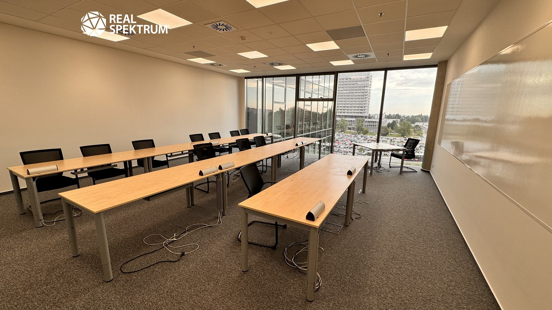 Pronájem kanceláře 887 m² – fotografie 5
