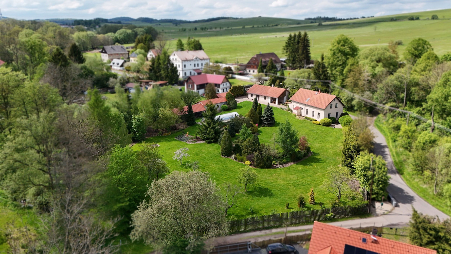Prodej domu 340 m² s pozemkem 4 725 m²