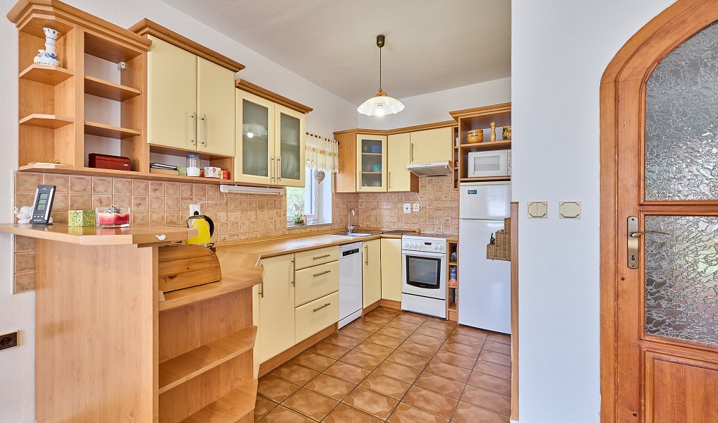 Prodej domu 158 m² s pozemkem 1 747 m², Vestec – náhled fotky 2
