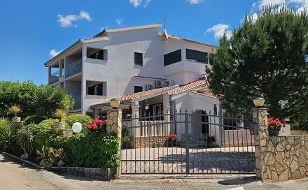Prodej domu 500 m² s pozemkem 1 584 m², Vinišće, Chorvatsko