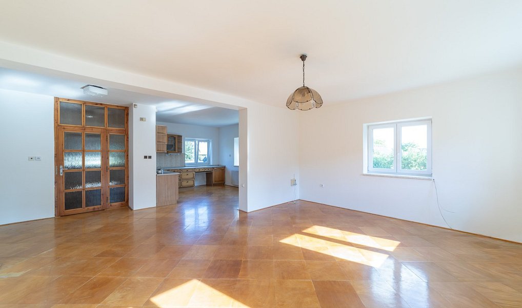 Prodej domu 333 m² s pozemkem 1 095 m², Velké Losiny – náhled fotky 4