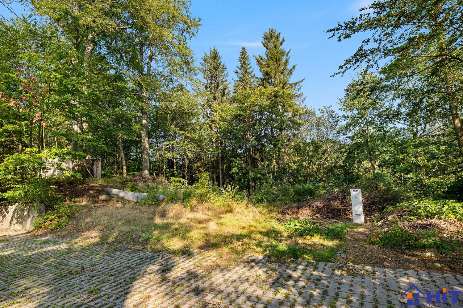 Prodej stavebního pozemku 1 667 m² — photo 2