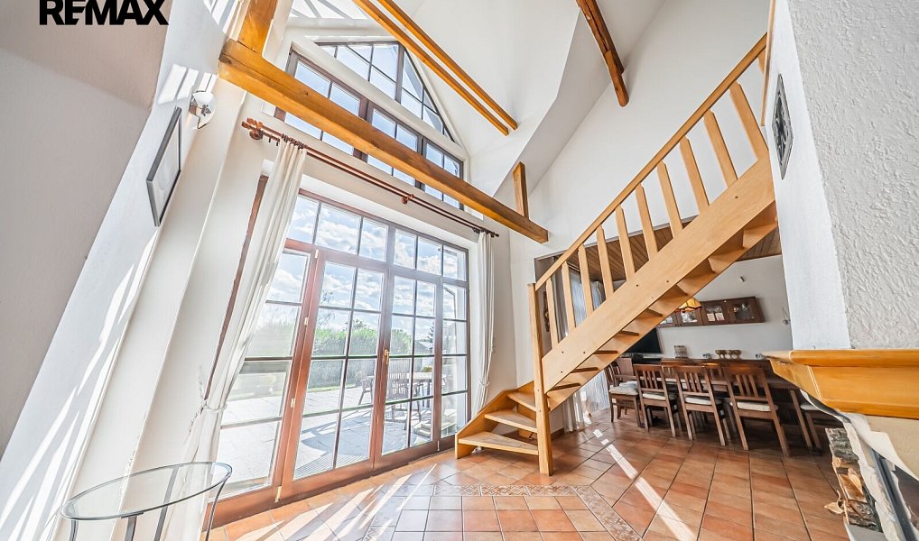 Prodej domu 271 m² s pozemkem 3 206 m², Hrachoviště – náhled fotky 19