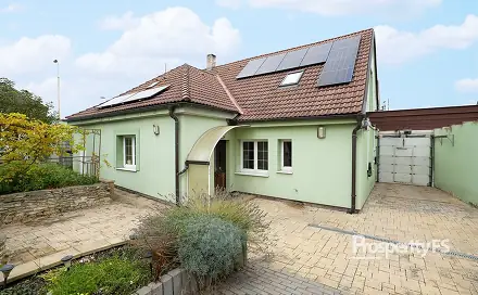 Prodej domu 229 m² s pozemkem 432 m², Unhošťská, Kladno - Kročehlavy
