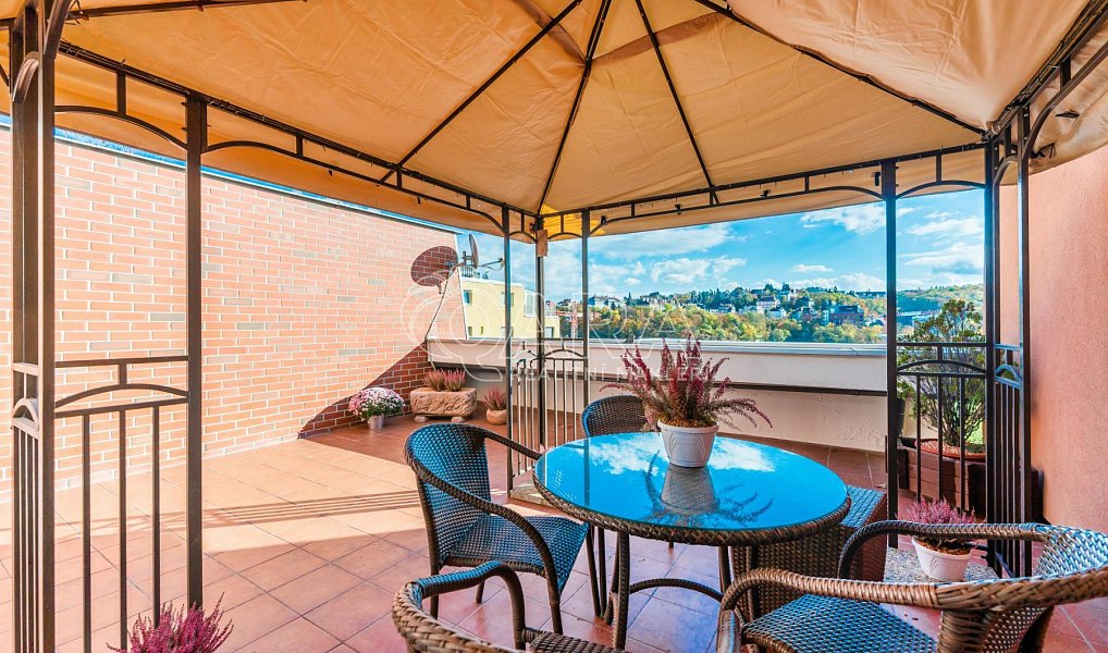 Prodej bytu 4+kk 103 m², Praha – náhled fotky 3