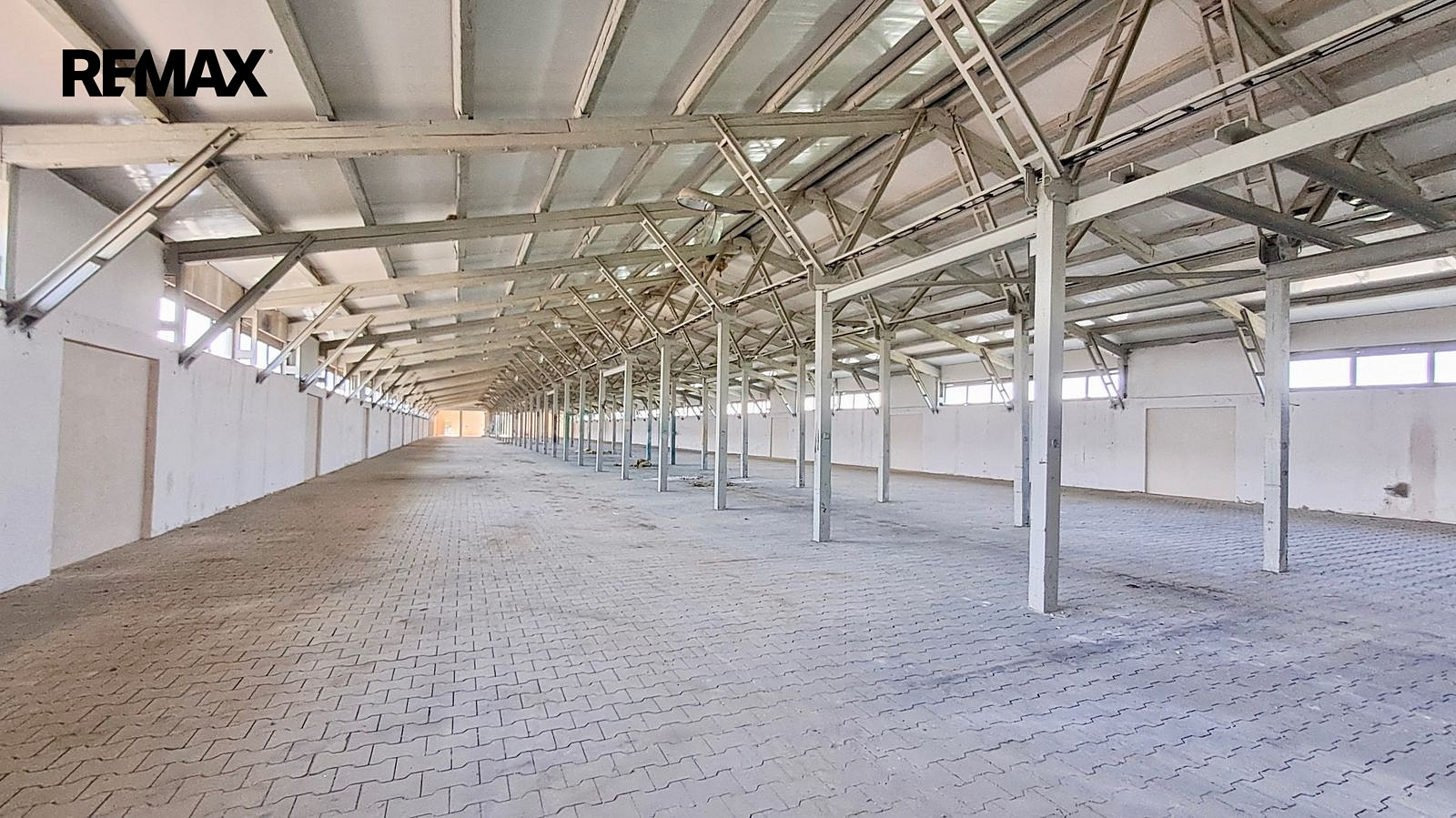 Pronájem skladovacích prostor 3 690 m² – fotografie 2