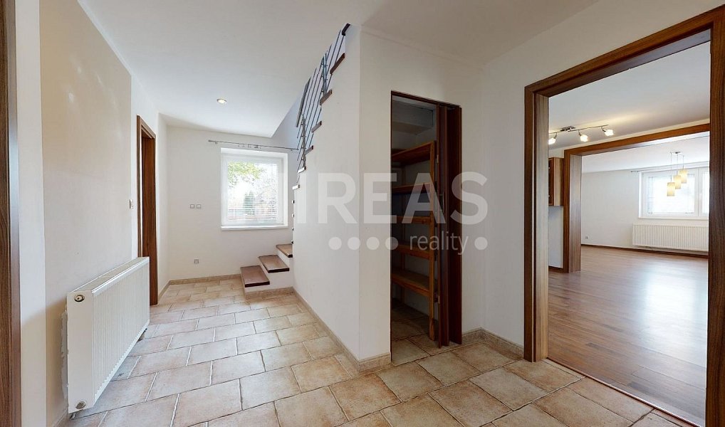 Pronájem domu 150 m² s pozemkem 650 m², Straky – náhled fotky 5