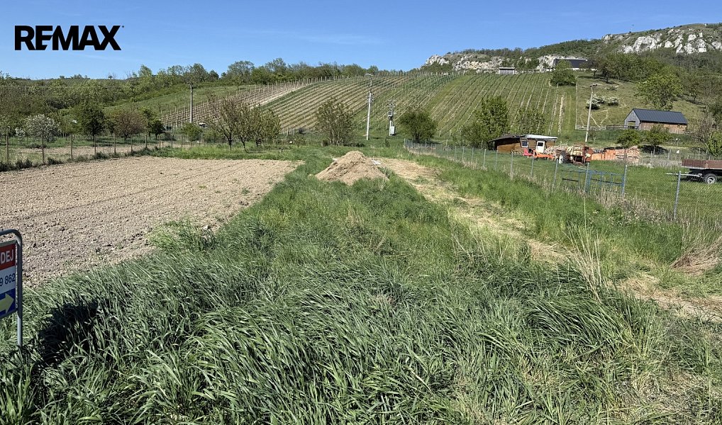 Prodej stavebního pozemku 854 m², Bavory – náhled fotky 2