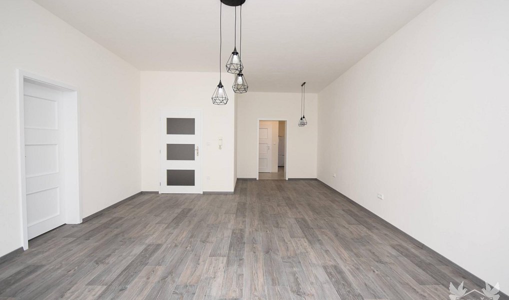 Pronájem bytu 2+1 74 m², Strakonice – náhled fotky 2