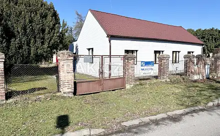 Prodej domu 118 m² s pozemkem 1 273 m², Husova, Šestajovice, okres Praha-východ