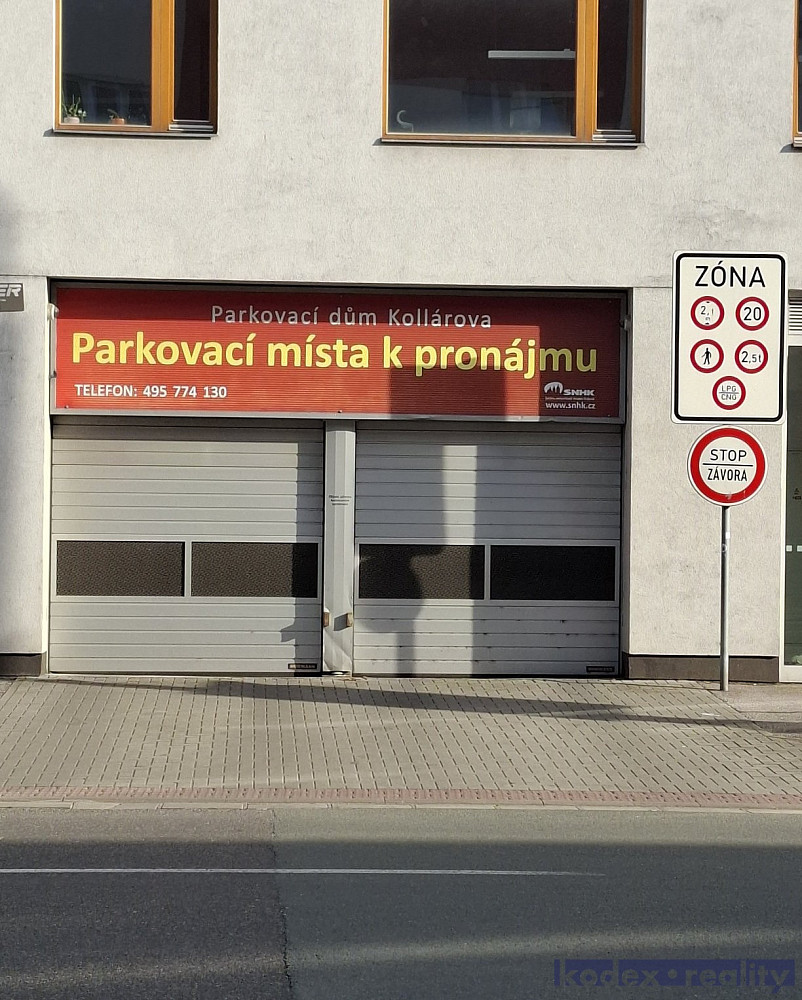 Prodej garážového stání v ulici Kollárova, Hradce Králové - centrum – fotografie 2