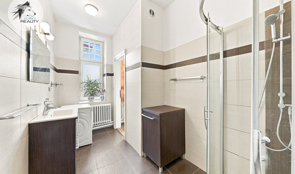 Prodej domu 268 m² s pozemkem 1 048 m², Napajedla – náhled fotky 37