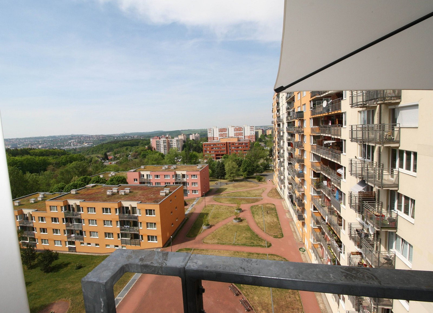 Pronájem bytu 2+kk 46 m² — photo 3