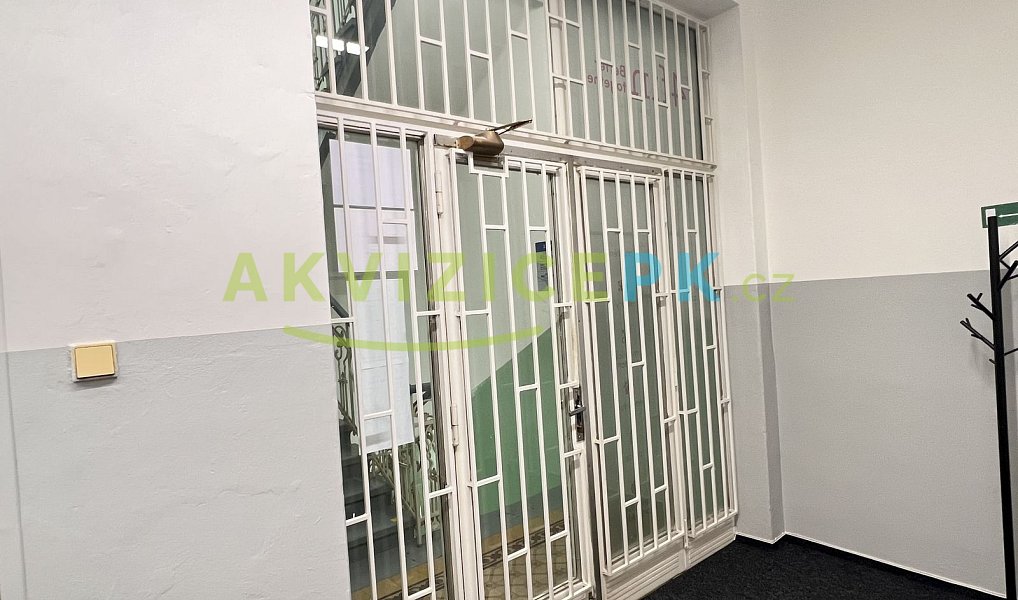 Prodej nájemního domu, činžáku 1 861 m², Ústí nad Labem – náhled fotky 9