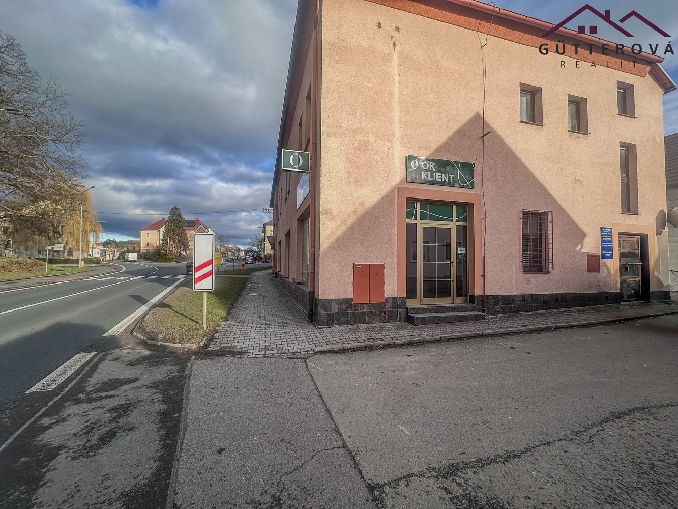 Pronájem kanceláře 41 m² — photo 2