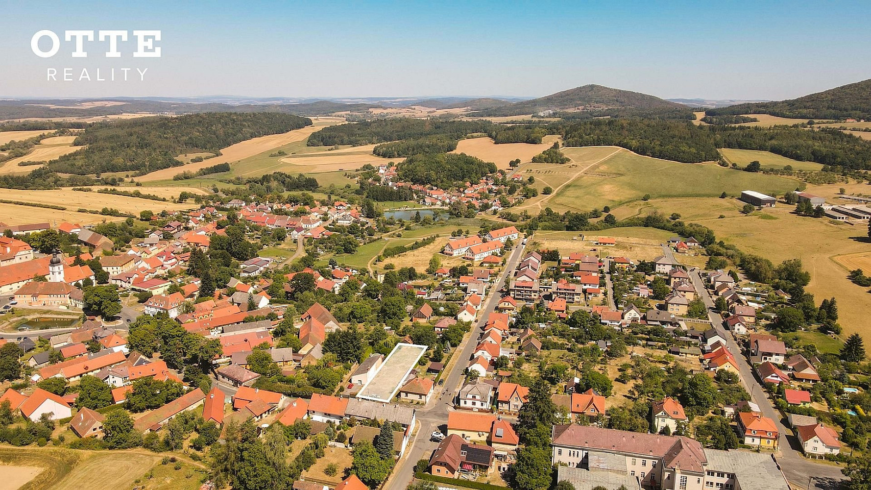 Prodej stavebního pozemku 1 081 m² – fotografie 4