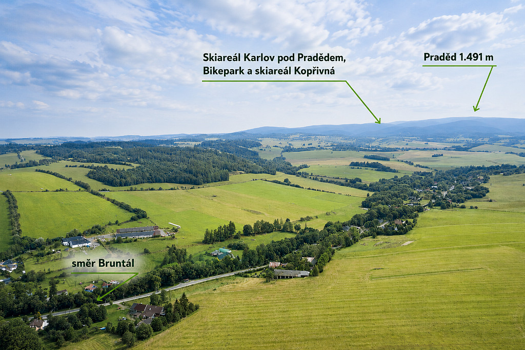 Prodej stavebního pozemku 1 720 m² – fotografie 4