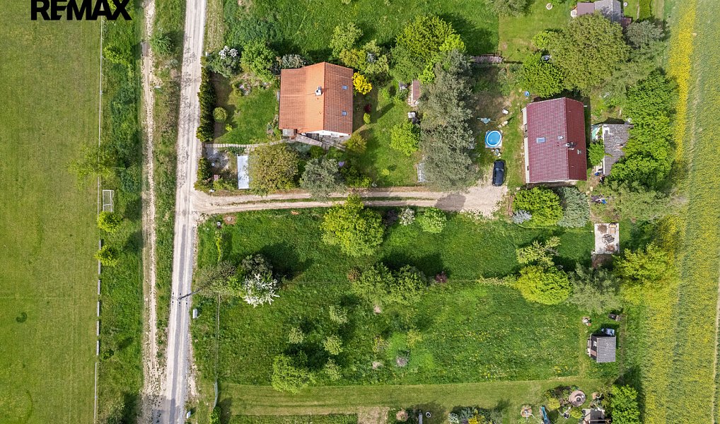 Prodej stavebního pozemku 950 m², Mořina – náhled fotky 6