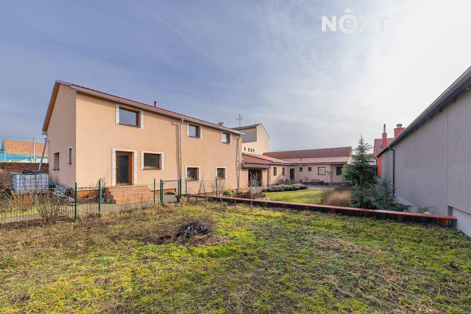 Prodej domu 255 m² s pozemkem 1 620 m² — photo 2