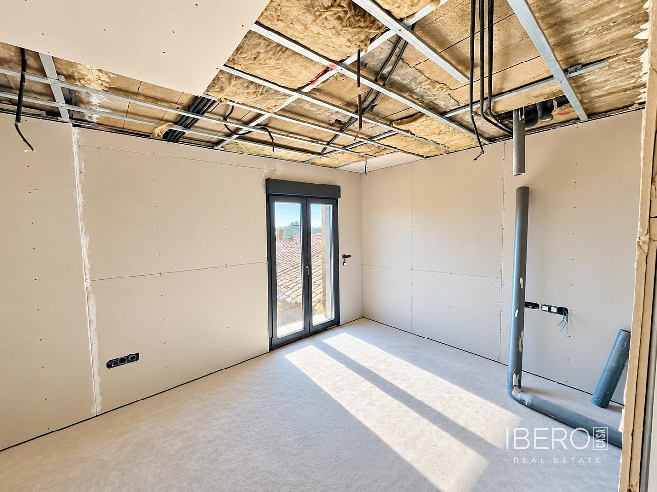 Casa 4+kk – Cadrete - Vista 3
