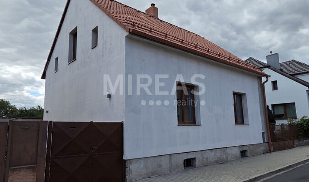 Pronájem domu 150 m² s pozemkem 190 m², Nymburk – fotka 1 z 10
