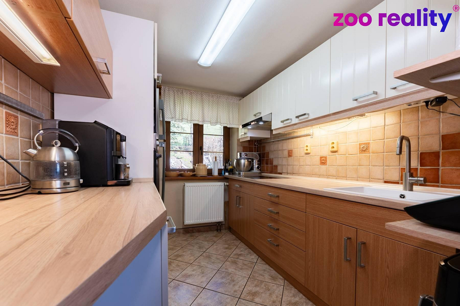Prodej domu 180 m² s pozemkem 2 284 m² – pohled 3