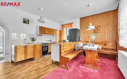 Prodej domu 139 m² s pozemkem 853 m², U Kovárny, Veleň, okres Praha-východ