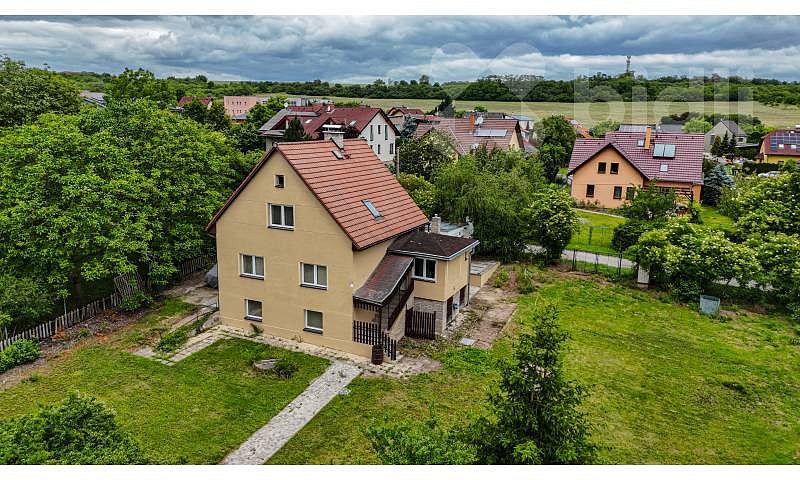 Prodej domu 181 m² s pozemkem 678 m²