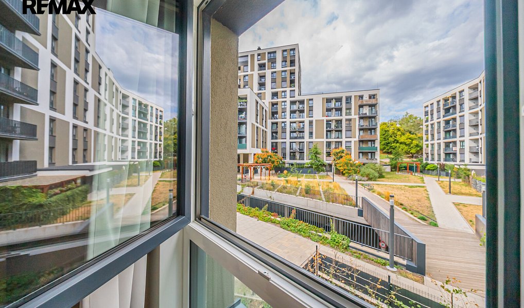 Prodej bytu 4+kk 105 m², Praha – náhled fotky 17