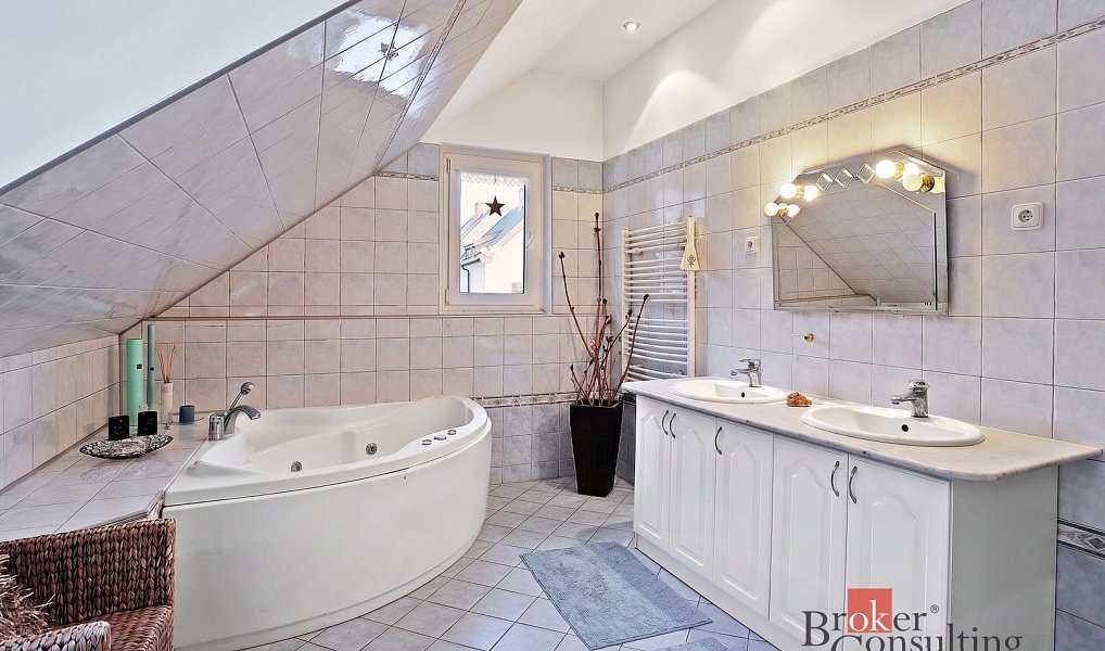 Prodej domu 361 m² s pozemkem 4 015 m², Nejdek – náhled fotky 13