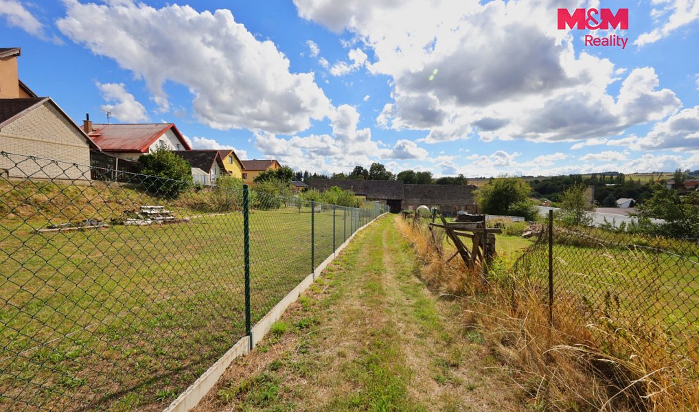 Prodej stavebního pozemku 1 496 m², Puklice – náhled fotky 8