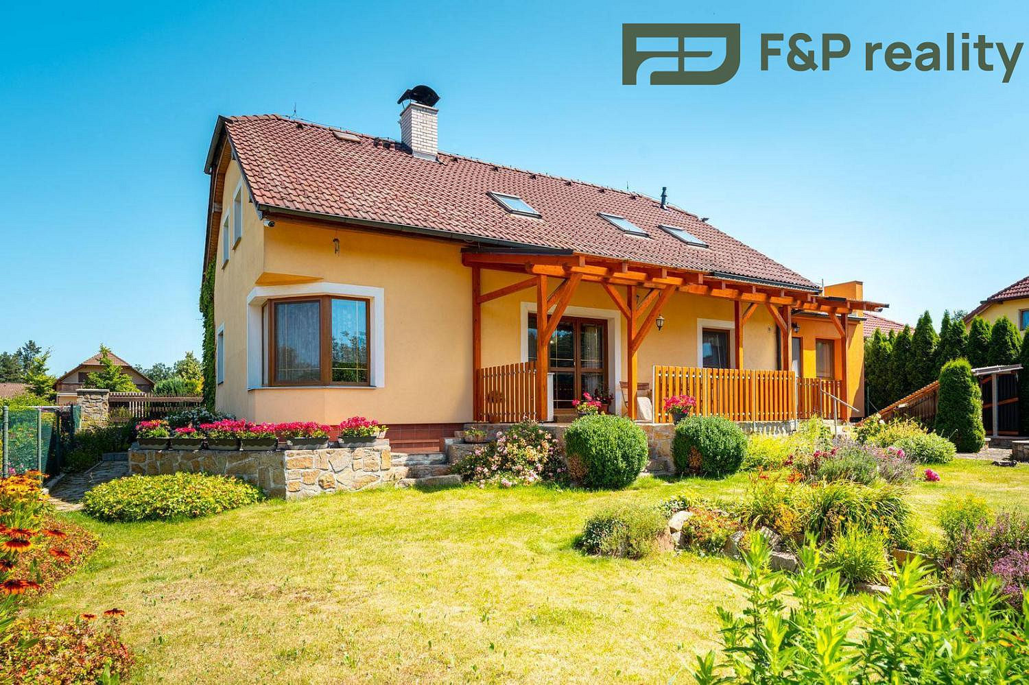Prodej domu 320 m² s pozemkem 1 691 m²