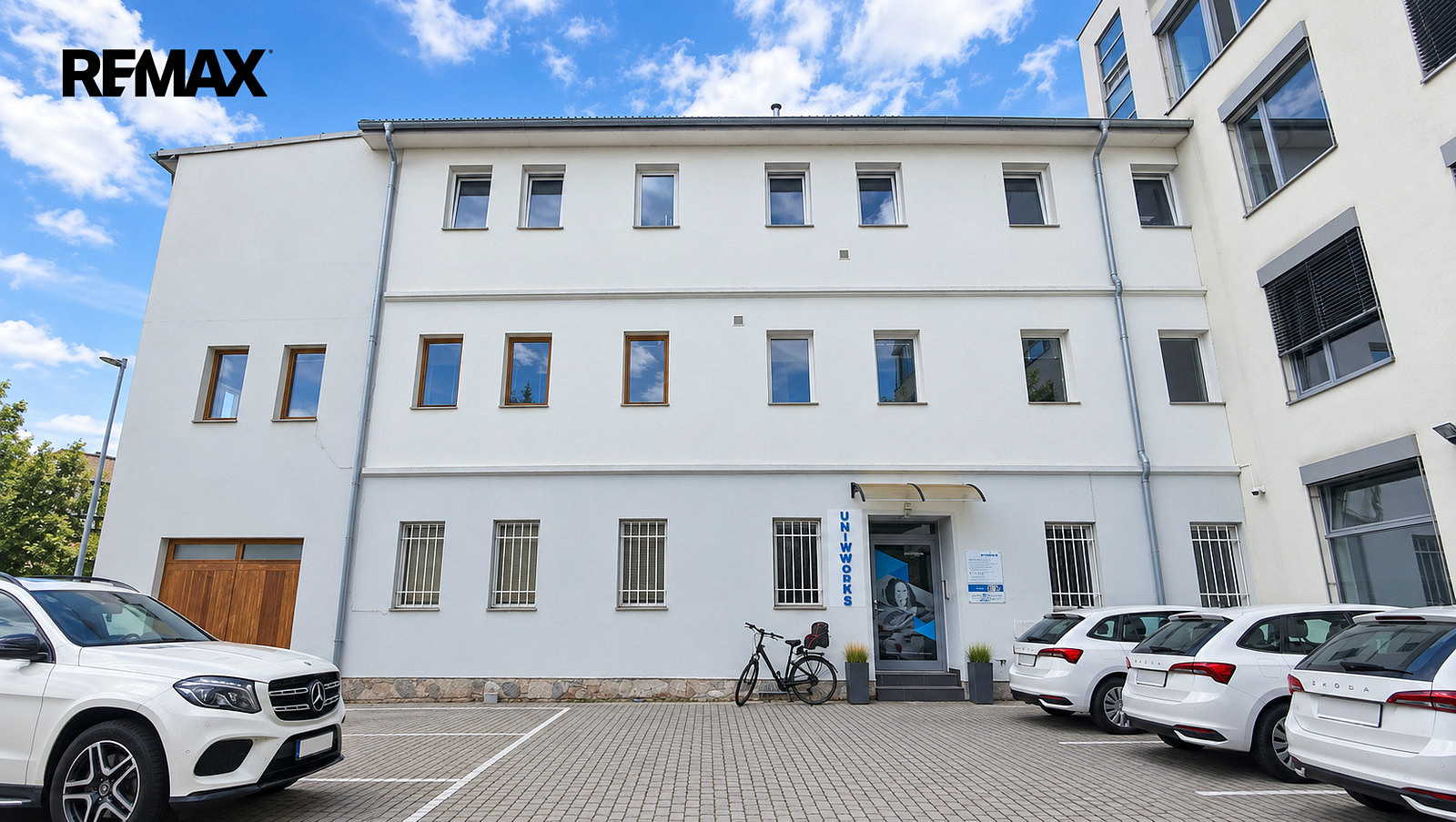 Pronájem kanceláře 339 m²
