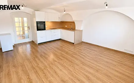 Pronájem bytu 3+kk 65 m², Palackého nám., Počátky, okres Pelhřimov