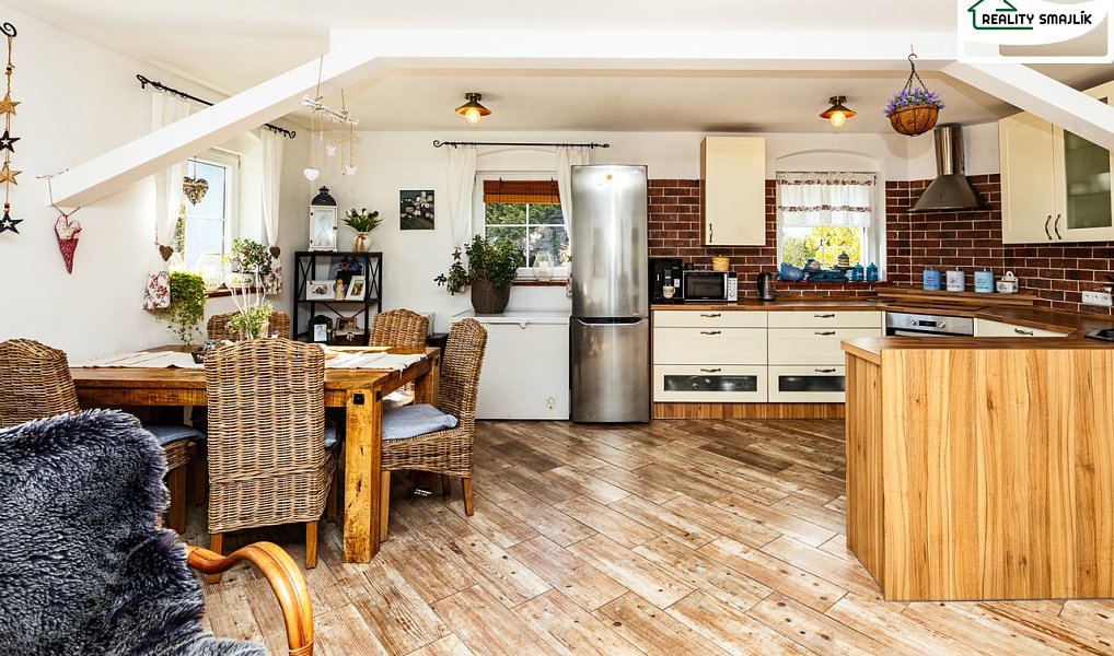 Prodej domu 140 m² s pozemkem 926 m², Libá – náhled fotky 2