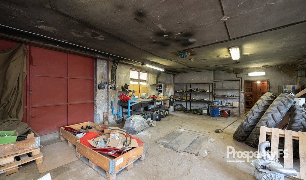 Prodej kanceláře 475 m², Okna – náhled fotky 21