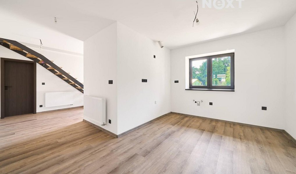 Prodej domu 164 m² s pozemkem 375 m², Srch – náhled fotky 22
