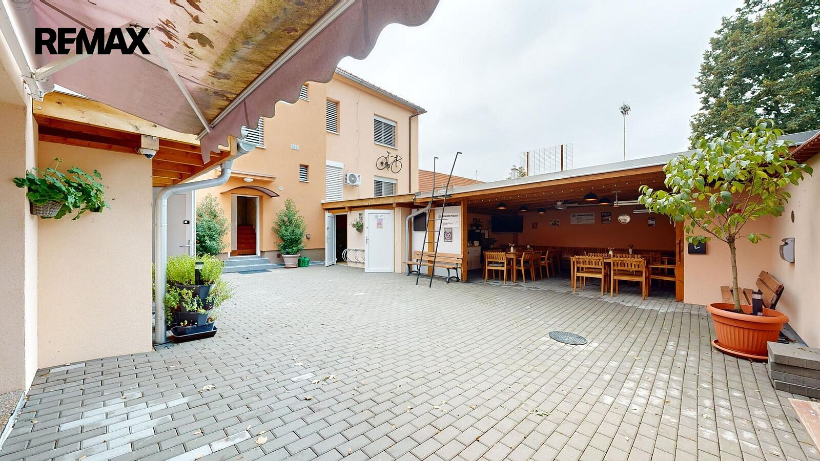 Prodej ubytovacího objektu 655 m² – fotografie 4