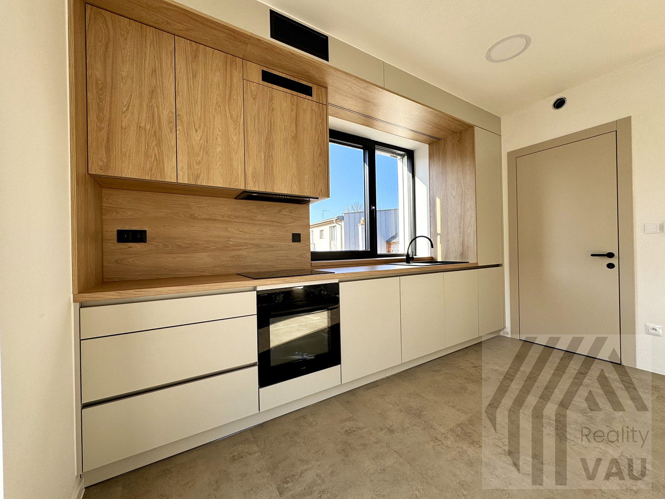 Pronájem bytu 2+kk 61 m² — photo 3