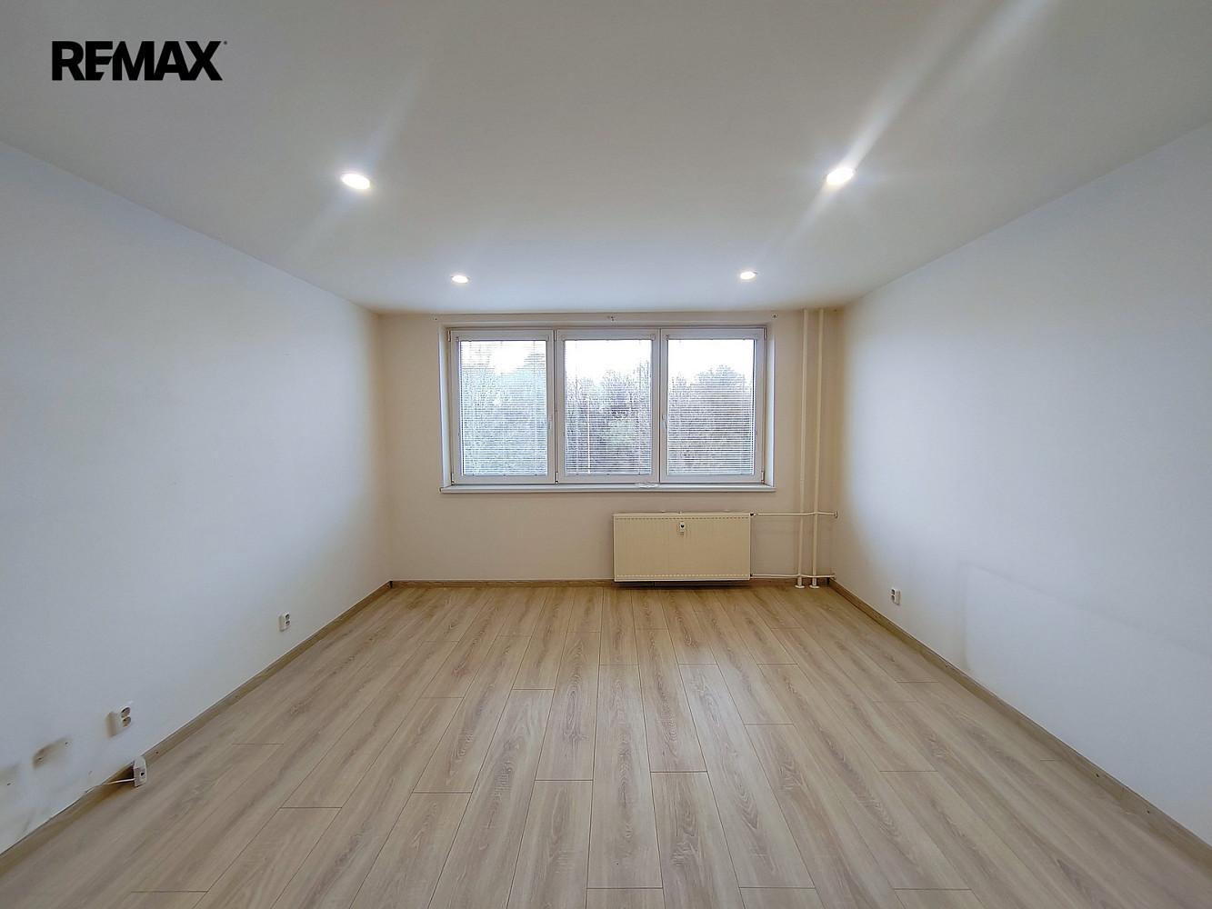 Pronájem bytu 2+1 50 m² — photo 2