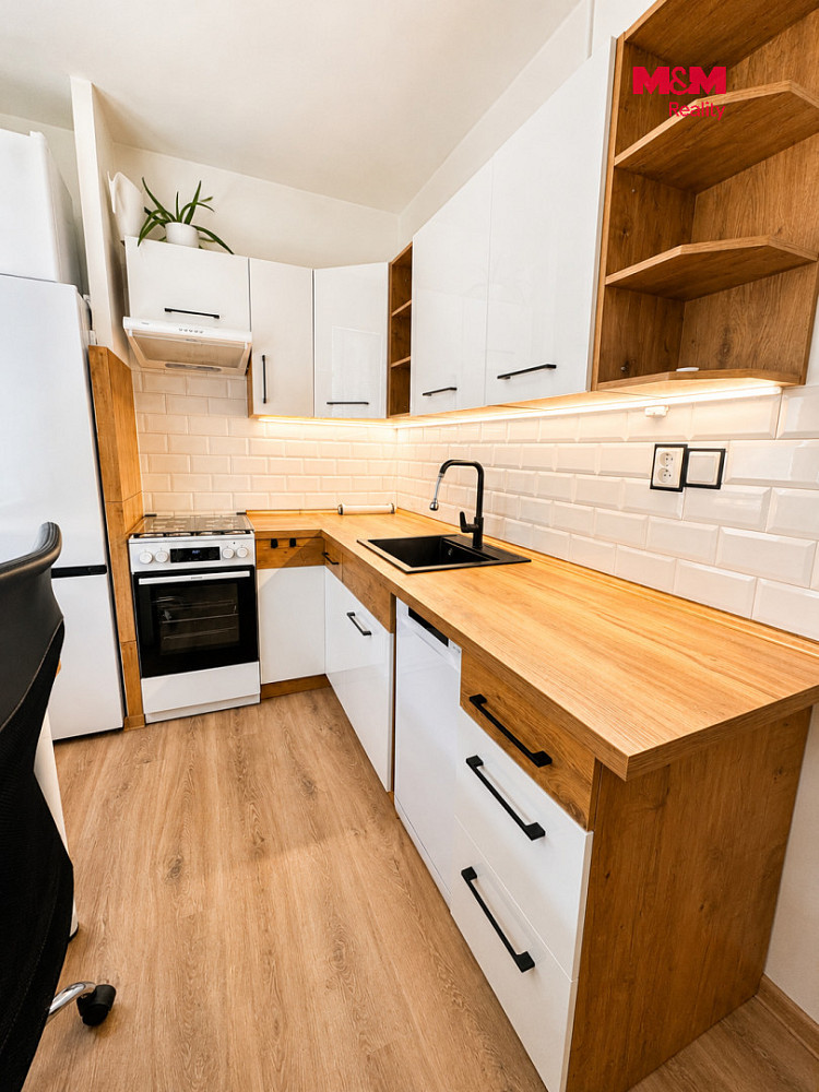 Pronájem bytu 1+1 35 m² – fotografie 2
