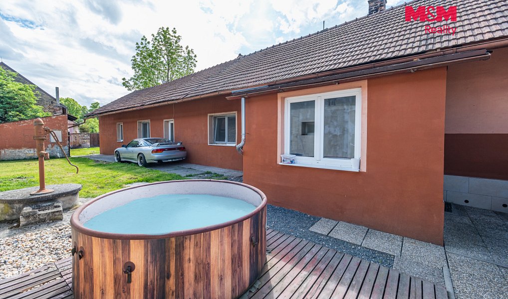 Prodej domu 108 m² s pozemkem 438 m², Bobnice – náhled fotky 2