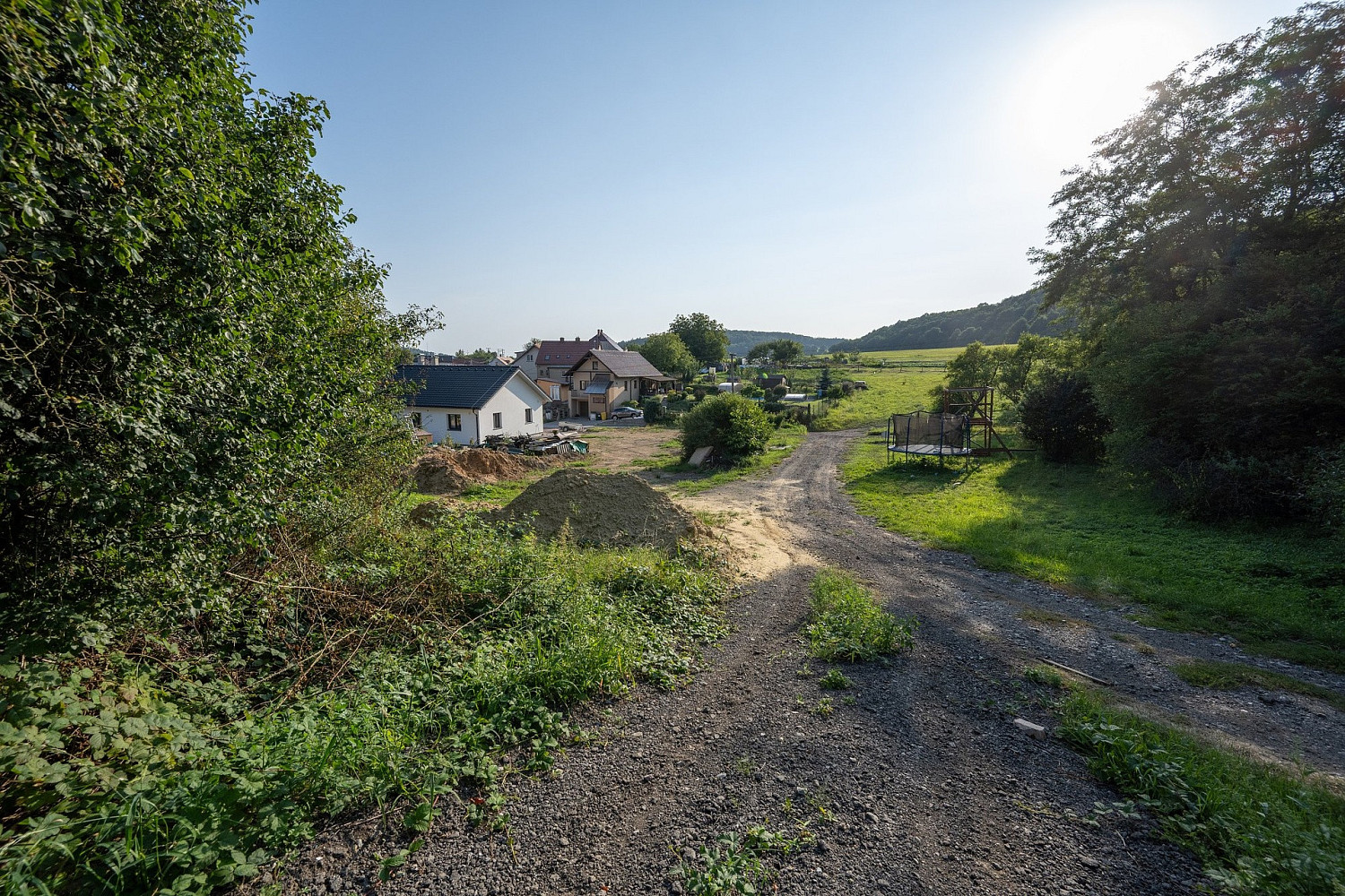 Prodej stavebního pozemku 1 063 m² – další