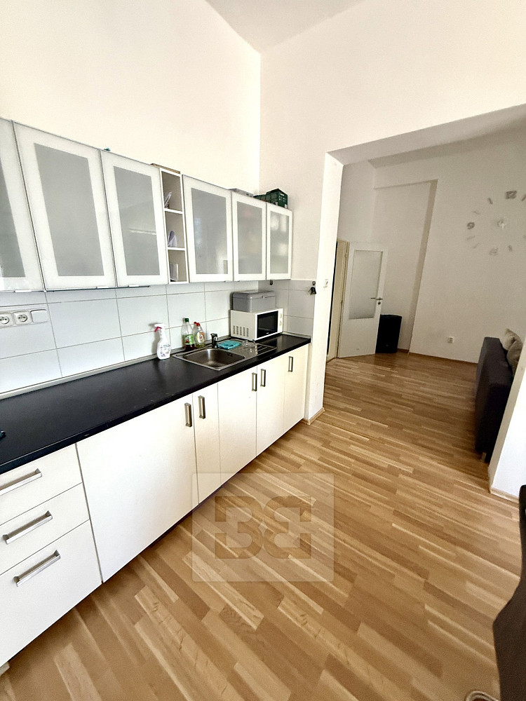 Prodej nájemního domu, činžáku 748 m² — photo 3