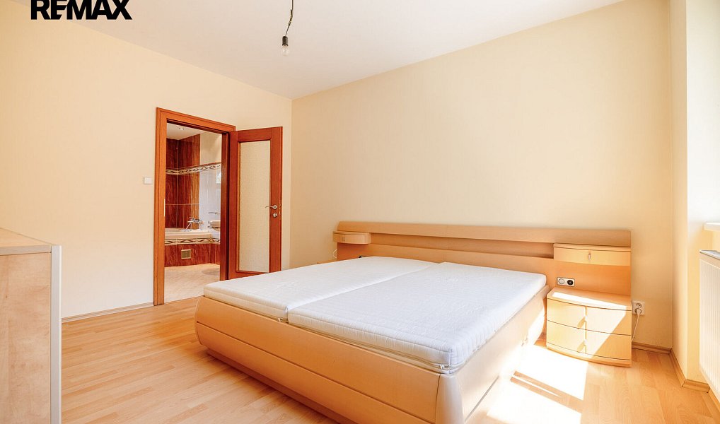 Prodej domu 358 m² s pozemkem 1 101 m², Praha – náhled fotky 18